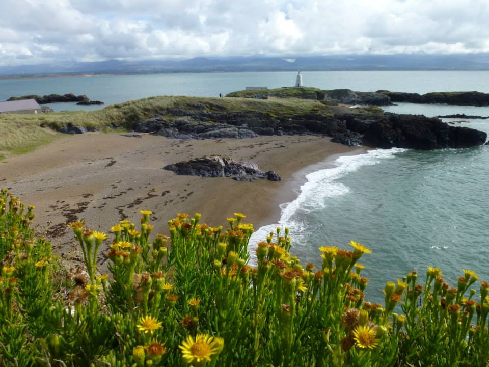 Lover's island Anglesey climbitrange